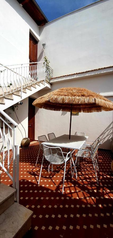 Отель La Casa Di Andreina Монделло Экстерьер фото